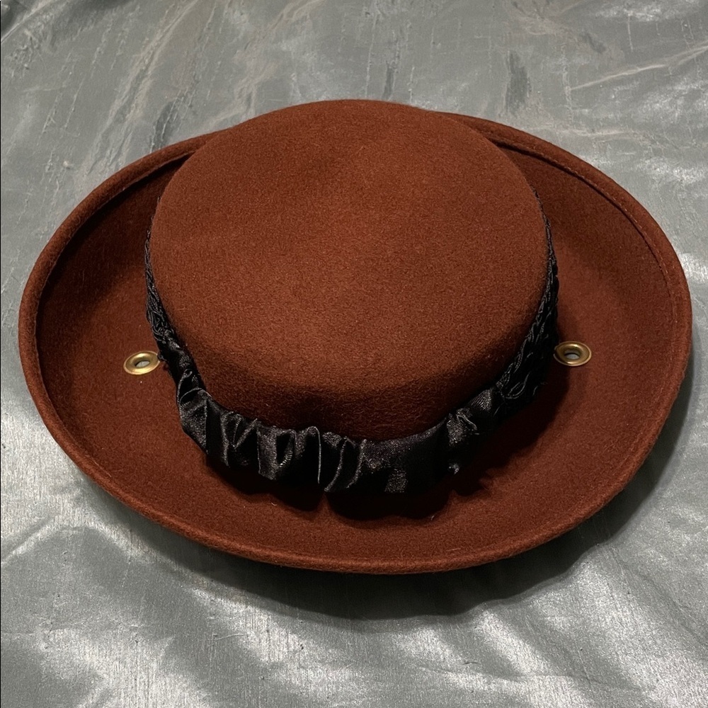 100% Wool Like New Elegant Brown Women's Hat